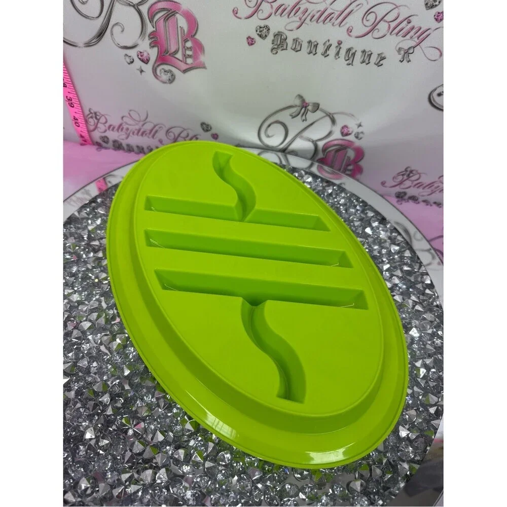 2 taco 🌮 plates set holds tacos separator and holder Bright Green neon plastic